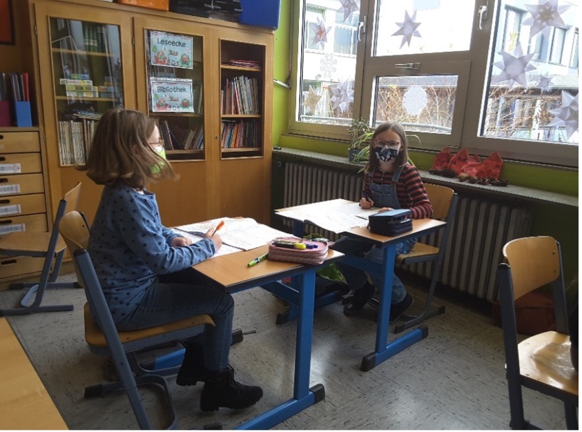 Read more about the article Neue Tische für die Grundschule