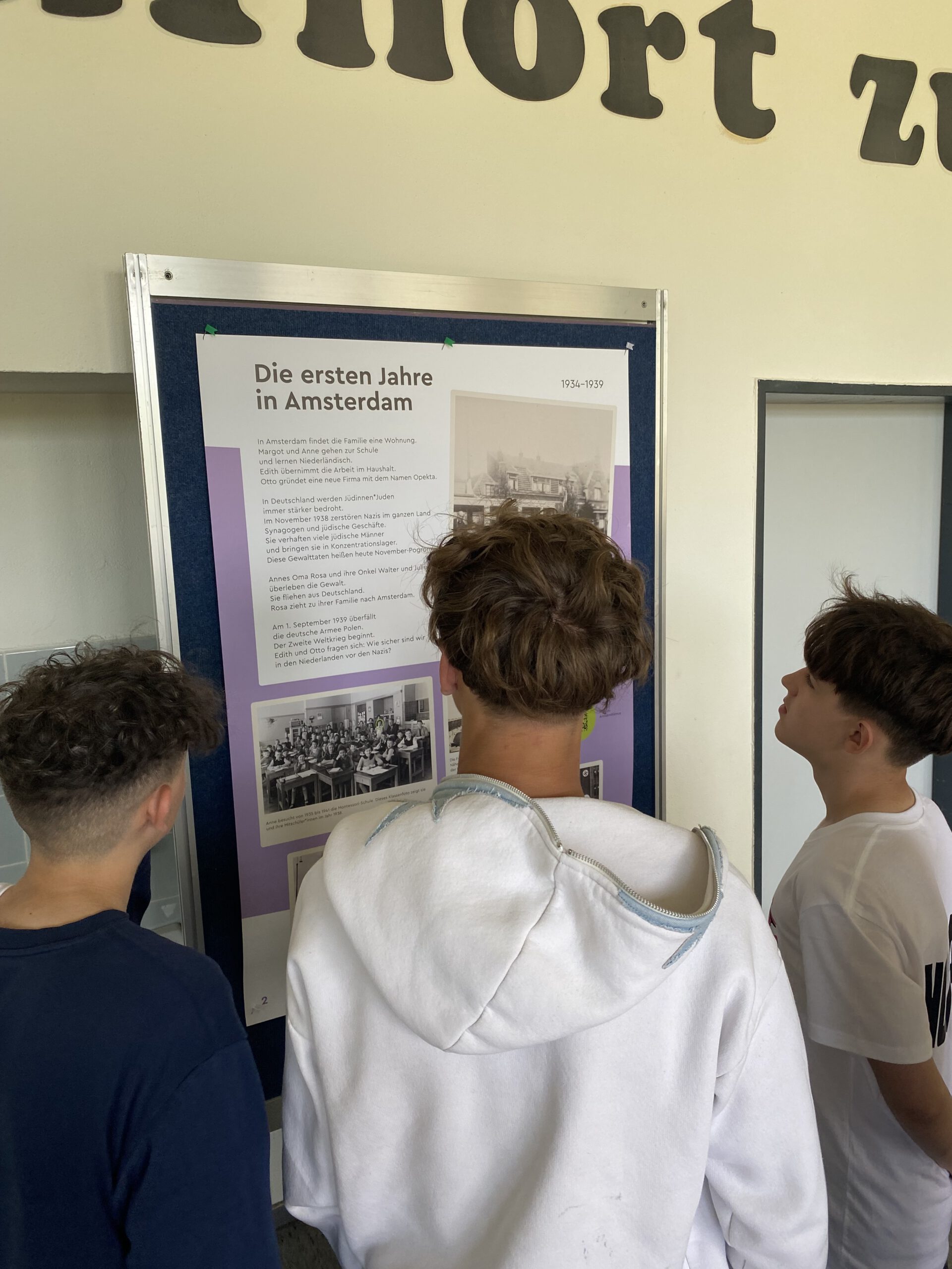 Mehr über den Artikel erfahren Plakatausstellung an der Grund- und Realschule plus anlässlich des Anne Frank Tags am 12. Juni 2025