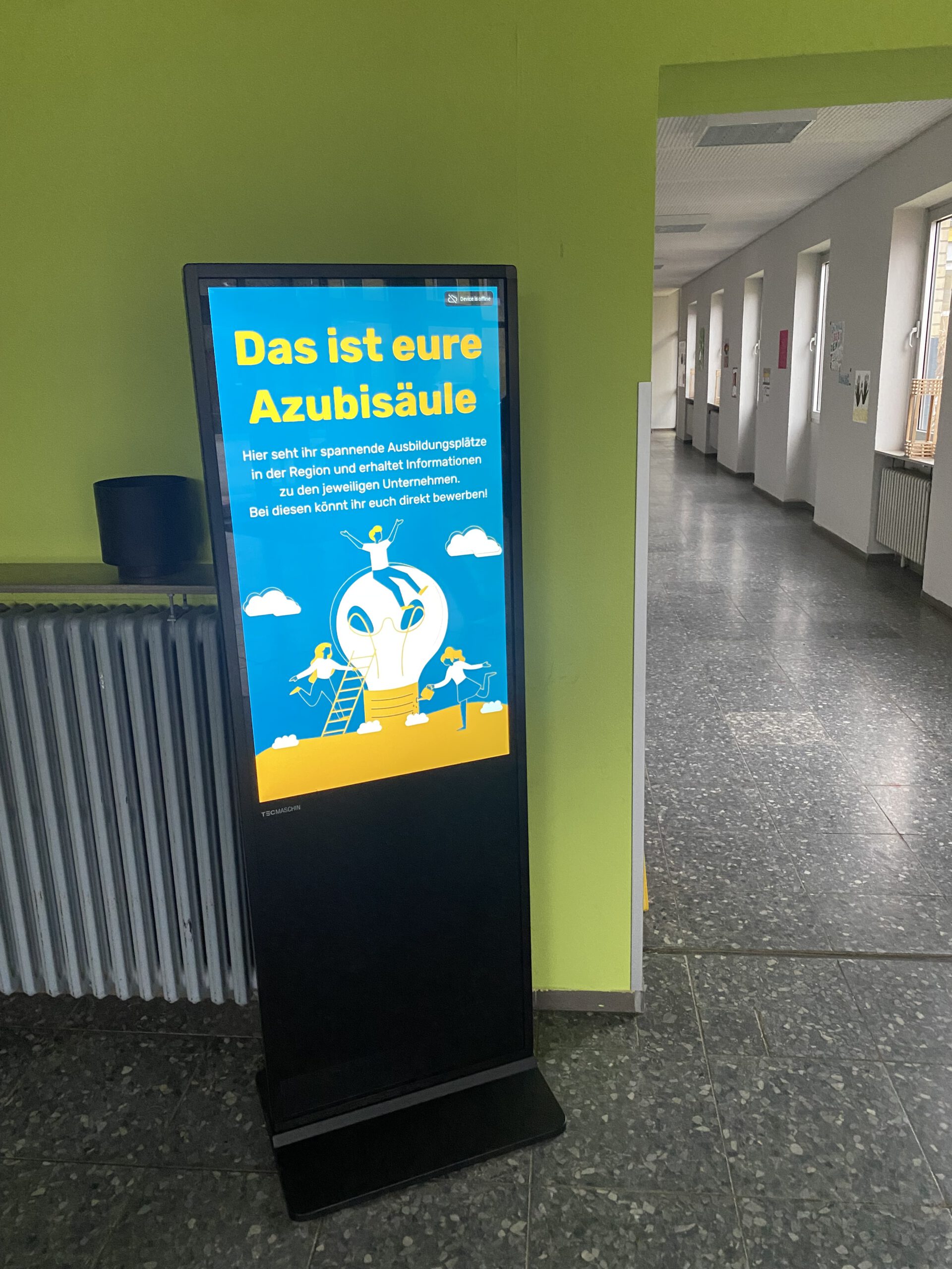 Mehr über den Artikel erfahren Die neue Azubisäule der Grund- und Realschule plus Gerolstein ist da