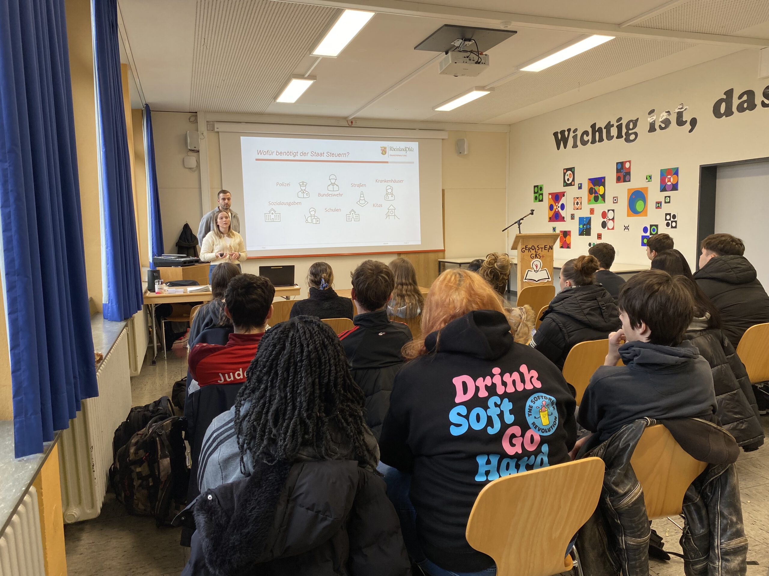 Mehr über den Artikel erfahren Informationsvortrag des Finanzamts Wittlich: Steuern und Ausbildung im Fokus