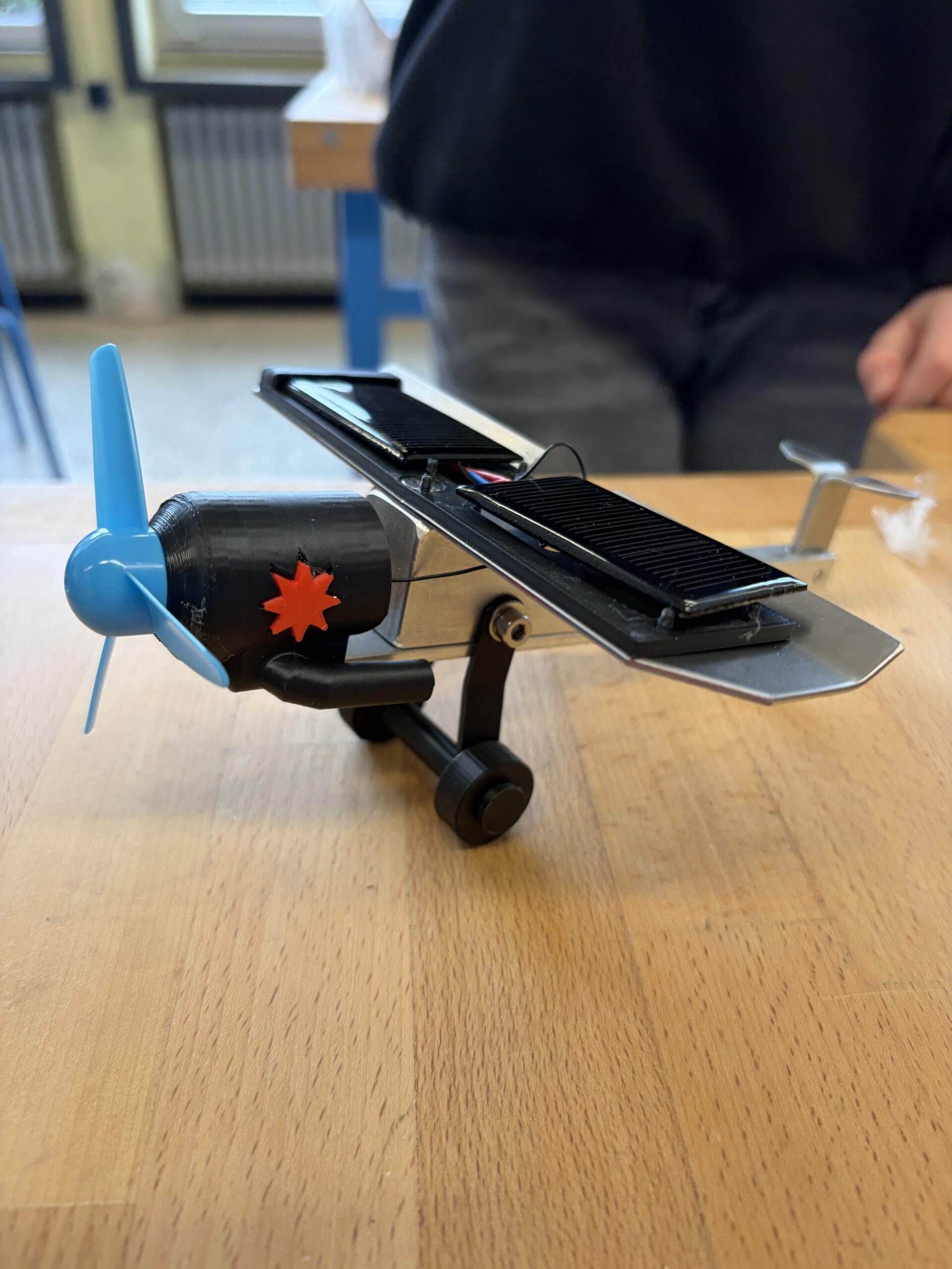 Mehr über den Artikel erfahren Erfolgreiche Kooperation mit Gerolsteiner Brunnen im Fach Technik und Naturwissenschaft