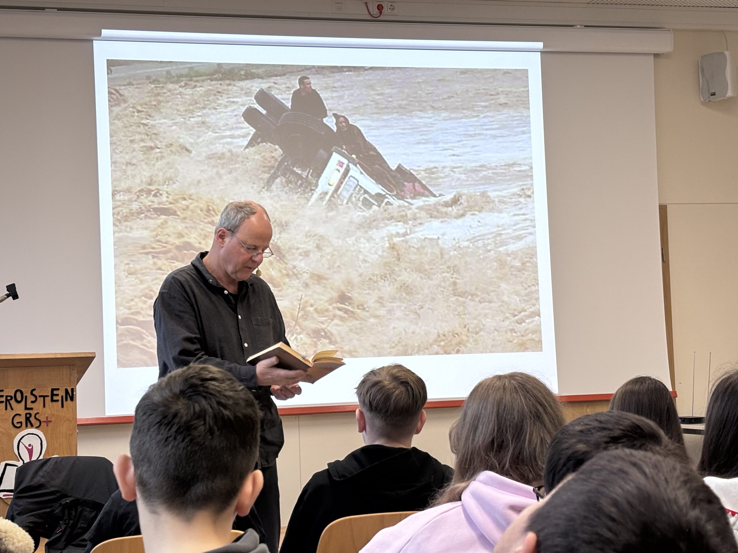 Mehr über den Artikel erfahren Autorenlesung an der Grund- und Realschule plus Gerolstein